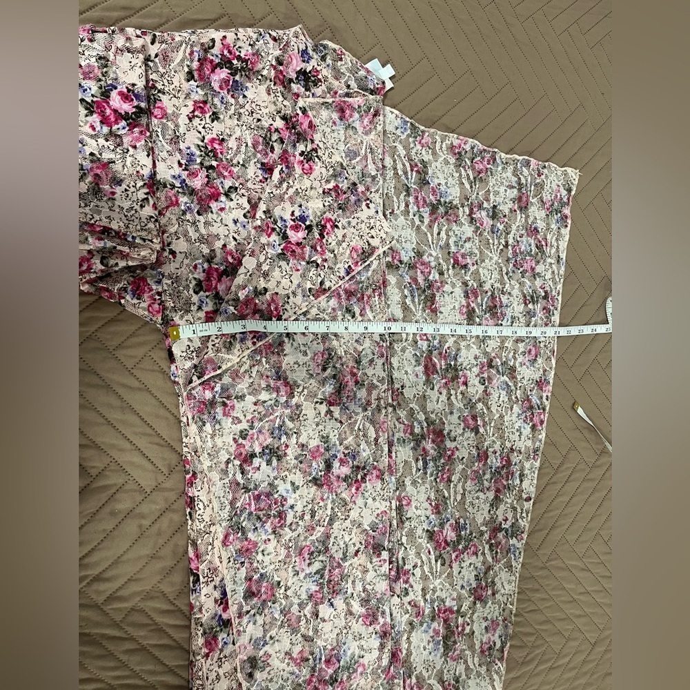 LuLaRoe Floral Lace Duster Kimono Cardigan Size M - Picture 8 of 8